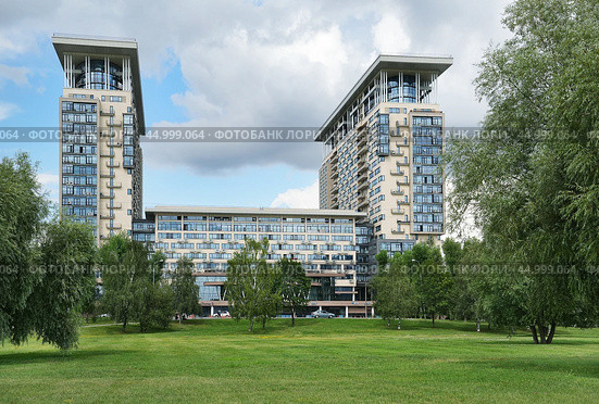 Москва, район Ясенево, жилой комплекс "Новоясеневский" (2024 год). Редакционное фото, фотограф Dmitry29 / Фотобанк Лори