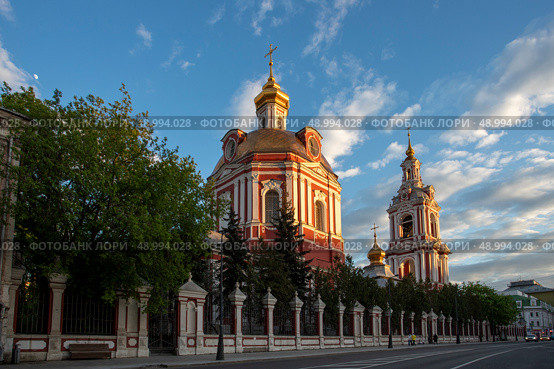 Москва Церковь Великомученика Никиты на Старой Басманной. Редакционное фото, фотограф Литвяк Игорь / Фотобанк Лори