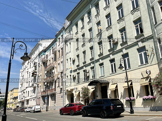 Москва, улица Спиридоновка, дом 34 строение 1, доходный дом, построен в 1914 году архитектором Владиславом Домбровским. Редакционное фото, фотограф Овчинникова Ирина / Фотобанк Лори