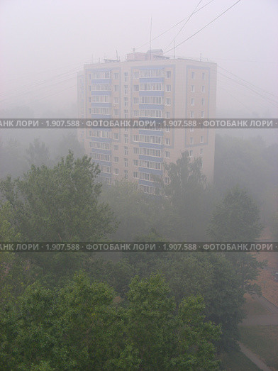 Москва. Вид на Головинский район. Смог (2010 год). Стоковое фото, фотограф lana1501 / Фотобанк Лори