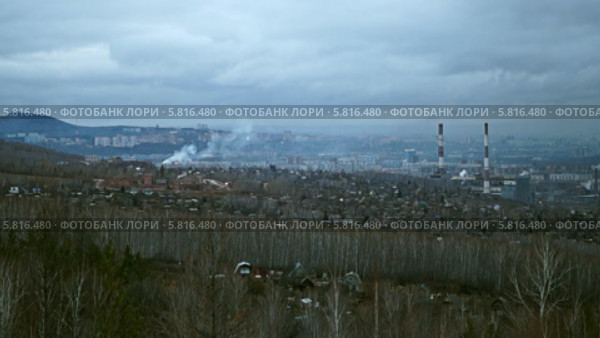 Над Красноярском нависли тучи (2013 год). Стоковое видео, видеограф Ирина Егорова / Фотобанк Лори