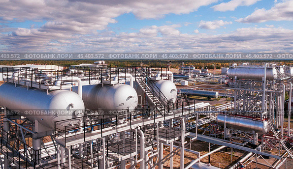 Нефтегазовая промышленность России. Стоковое фото, фотограф Павел Просянов / Фотобанк Лори