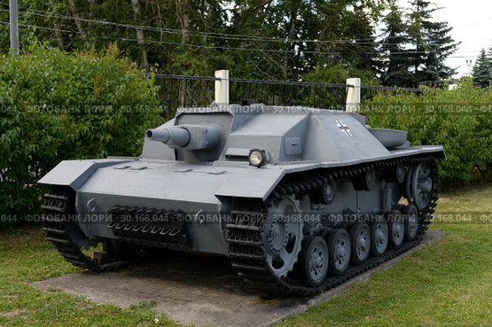Немецкое штурмовое орудие Sturmgeschütz Ausf.A (StuG III Ausf.A) на Поклонной горе в Москве (2018 год). Редакционное фото, фотограф Free Wind / Фотобанк Лори