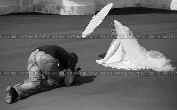 Невеста и оператор. Стоковое фото, фотограф Морозова Татьяна / Фотобанк Лори