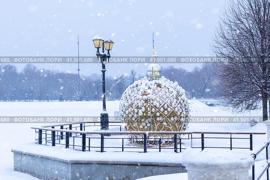 New Year's decorations in Tsaritsyno Park (2022 год). Стоковое фото, фотограф Алла Чесноковва / Фотобанк Лори