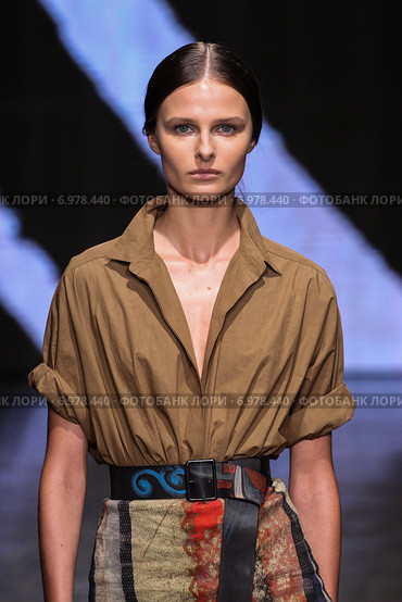 NEW YORK, NY - SEPTEMBER 08: Model Vasilisa Pavlova walk the runway at Donna Karan New York during MBFW Spring 2015 at 547 West 26th Street on September 8, 2014 in NYC. Редакционное фото, фотограф Anton Oparin / Фотобанк Лори