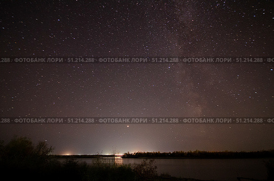 Night starry sky over the Irtysh River in the Omsk Region. Стоковое фото, фотограф Александр Карпенко / Фотобанк Лори