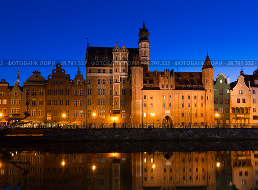 Night view of Gdansk embankment (2018 год). Стоковое фото, фотограф Яков Филимонов / Фотобанк Лори