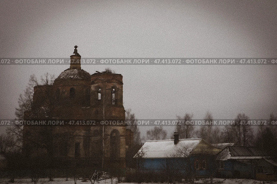 Никольский храм в Казаричах, Брянская область. Фотография стилизована. Редакционное фото, фотограф Дмитрий Неумоин / Фотобанк Лори