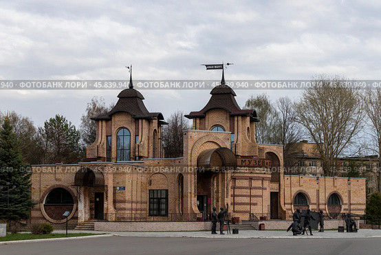 Нижнекамск. Городской Краеведческий музей на проспекте Строителей (2024 год). Редакционное фото, фотограф Литвяк Игорь / Фотобанк Лори