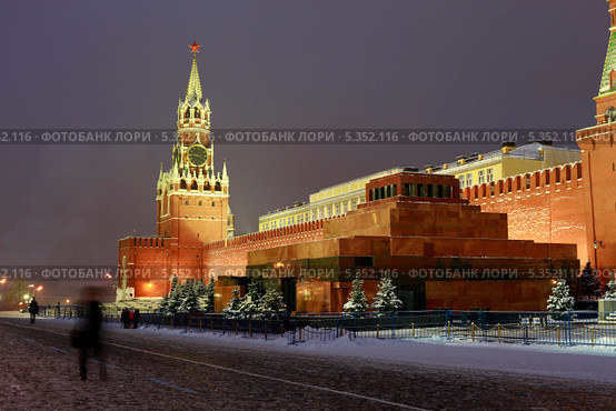 Ночная Москва. Мавзолей и Спасская башня Московского Кремля (2013 год). Стоковое фото, фотограф Яна Королёва / Фотобанк Лори