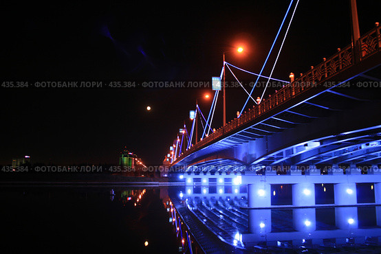 Ночной мост (город Астана, Казахстан) (2008 год). Стоковое фото, фотограф Никончук Алексей / Фотобанк Лори