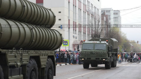 Ногинск, парад военной техники в День Победы (2022 год). Редакционное видео, видеограф Дмитрий Неумоин / Фотобанк Лори