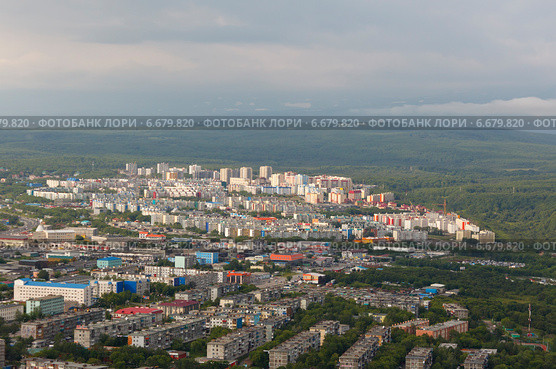 Новые жилые кварталы города Петропавловск - Камчатский. Вид с высоты. Восточный район. (2014 год). Редакционное фото, фотограф Ольга Липунова / Фотобанк Лори