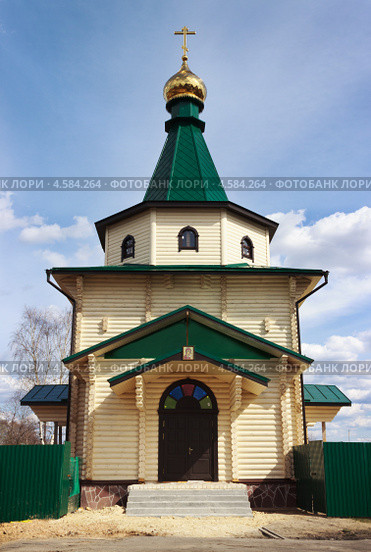 Новый храм в поселке Лукино Нижегородской области. Стоковое фото, фотограф Александр Романов / Фотобанк Лори