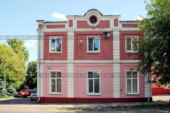 ОАО «Павловопосадская платочная мануфактура». Город Павловский Посад, Московская область (2016 год). Редакционное фото, фотограф stargal / Фотобанк Лори