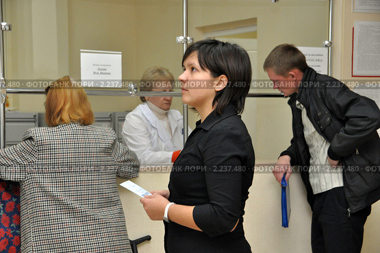 Очередь в регистратуру поликлиники (2010 год). Редакционное фото, фотограф Анна Мартынова / Фотобанк Лори