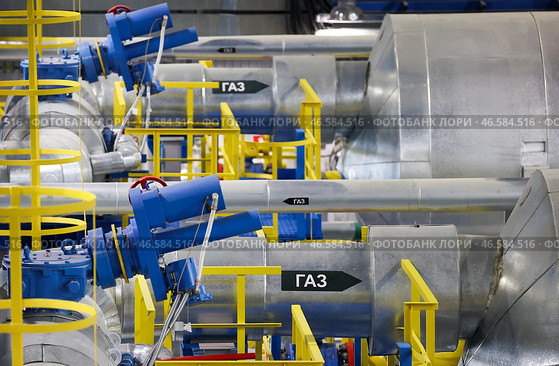 Один из участков установки комплексной подготовки газа. Стоковое фото, фотограф Кирилл Кухмарь / ТАСС / Фотобанк Лори