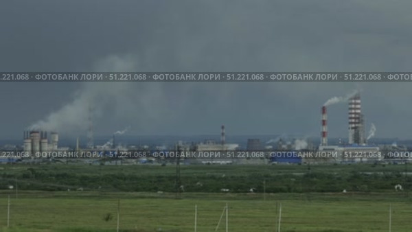 Oil and gas refinery plant. Стоковое видео, видеограф Михаил Коханчиков / Фотобанк Лори