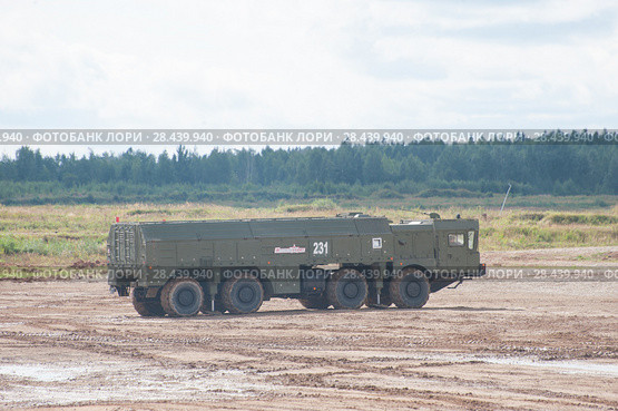 Оперативно-тактический ракетный комплекс (ОТРК) "Искандер" (9К720, SS-26 «Stone») на Международном военно-техническом форуме "Армия-2017". полигон Алабино, военно-патриотический парк "Патриот" Редакционное фото, фотограф Малышев Андрей / Фотобанк Лори