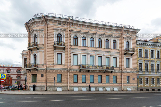 Особняк А. Д. Шереметева -  Дом писателей - Гостиница Sheremetev Palace ("Шереметевский дворец"). Санкт-Петербург (2021 год). Редакционное фото, фотограф Александр Щепин / Фотобанк Лори
