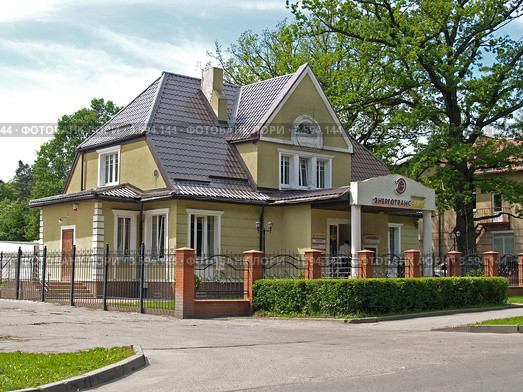 Отделение "Энерготрансбанка" в Гурьевске Калининградской области (2012 год). Редакционное фото, фотограф Ирина Борсученко / Фотобанк Лори
