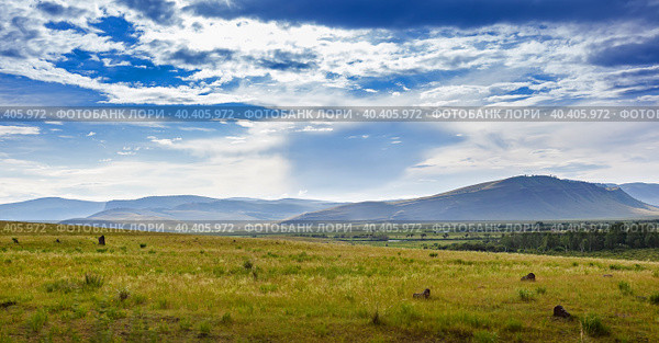 Panorama of clouds over the blue hills of Khakassia, Russia. Стоковое фото, фотограф Оксана Прахова / Фотобанк Лори