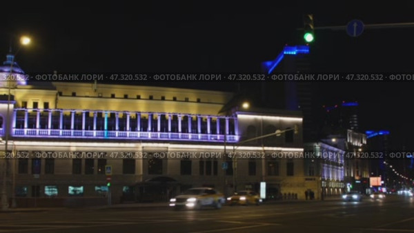 Панорама старейшего московского ресторана "Прага" ночью. Россия. Москва. Ул. Новый Арбат, 1/2, 25.03.25. Редакционное видео, видеограф Ярославский Максим / Фотобанк Лори