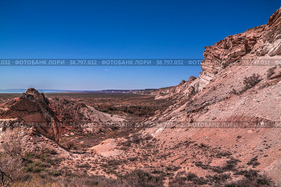 Panorama view to Plateau Ustyurt from the edge of Aral sea at Duana cape, Karakalpakstan, Uzbekistan (2017 год). Стоковое фото, фотограф Сергей Майоров / Фотобанк Лори