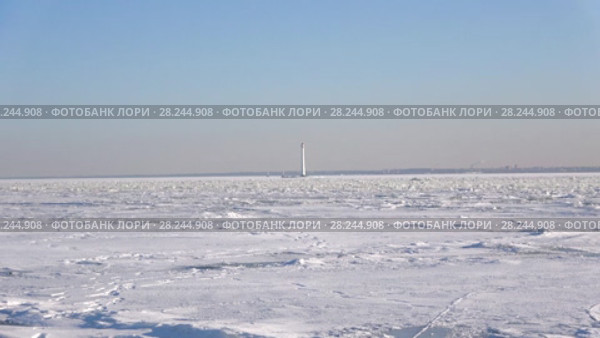 Панорама замерзшего Финского залива около Кронштадта. Россия (2018 год). Стоковое видео, видеограф Виктор Карасев / Фотобанк Лори