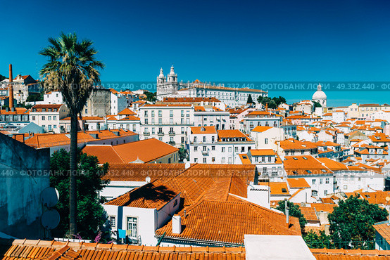 Panoramic View Of Downtown Lisbon Skyline Of The Old Historical City In Portugal. Стоковое фото, агентство Ingram Publishing / Фотобанк Лори
