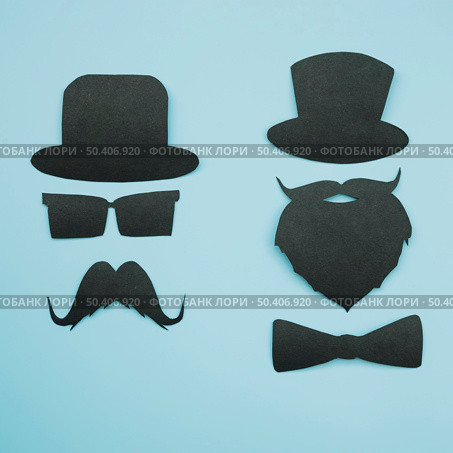 paper cutouts gentlemen hats. Стоковое фото, агентство Ingram Publishing / Фотобанк Лори