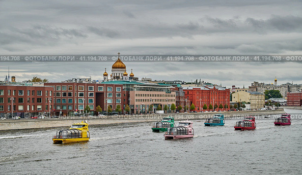 Парад судов. Редакционное фото, фотограф Ян Катасонов / Фотобанк Лори