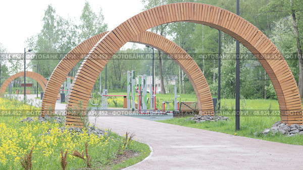 Парк Смородина в Санкт-Петербурге Красногвардейский район. Редакционное фото, фотограф Анна Николаева / Фотобанк Лори