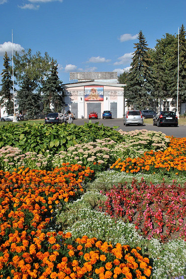 Павильон 63 "Агропромышленный комплекс" ("Машинно-ремонтная мастерская"). Проспект Мира, 119, строение 63. ВВЦ (ВДНХ). Останкинский район. Город Москва (2012 год). Редакционное фото, фотограф lana1501 / Фотобанк Лори