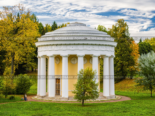 Павловск, храм дружбы (2015 год). Редакционное фото, фотограф Александр Белов / Фотобанк Лори