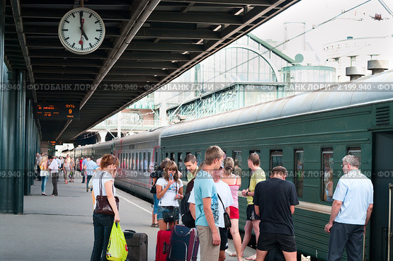 Перрон Ладожского вокзала, Санкт-Петербург (2010 год). Редакционное фото, фотограф Кекяляйнен Андрей / Фотобанк Лори