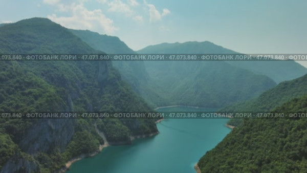 Piva river canyon aerial Montenegro. Стоковое видео, видеограф Михаил Коханчиков / Фотобанк Лори
