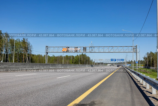 Платная дорога М12 (девяностый километр) (2024 год). Редакционное фото, фотограф Юрий Шурчков / Фотобанк Лори