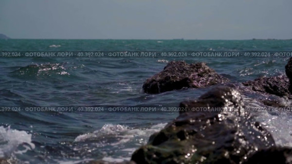 Побережье черного моря в Новороссийске. Стоковое видео, видеограф Евгений Пархоменко / Фотобанк Лори