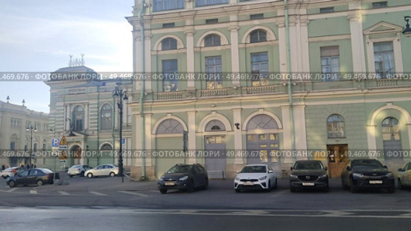 Поездка по проспектам Петербурга, вид из окна автомобиля. Редакционное видео, видеограф Мария Сергеева / Фотобанк Лори