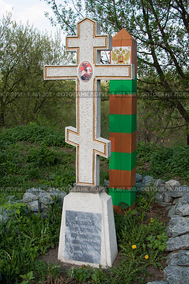 Поклонный крест в память о защитниках города Мурома (2009 год). Редакционное фото, фотограф Ярослава Синицына / Фотобанк Лори
