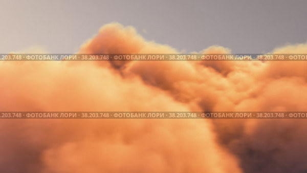 Полёт над Кинематографичными Золотыми Облаками на Закате. Бесконечный Цикл. Стоковая анимация, аниматор Max Konnov / Фотобанк Лори