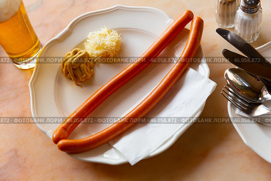 Popular Austrian sausages dish served with mustard and fresh horseradish. Стоковое фото, фотограф Яков Филимонов / Фотобанк Лори