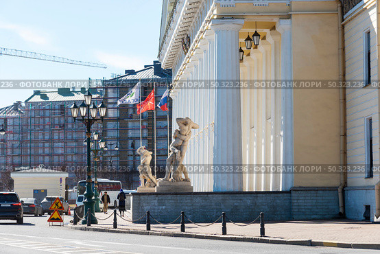 Портик Горного университета. Санкт-Петербург. Редакционное фото, фотограф Александр Щепин / Фотобанк Лори