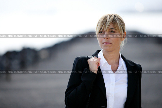 Portrait of an uncertain woman. Стоковое фото, агентство Ingram Publishing / Фотобанк Лори