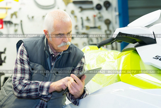 portrait of business oldness shopping. Стоковое фото, агентство Ingram Publishing / Фотобанк Лори