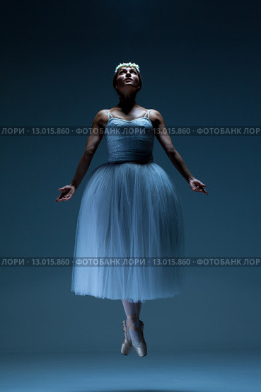 Portrait of the ballerina on blue background. Стоковое фото, фотограф Volodymyr Melnyk / PantherMedia / Фотобанк Лори