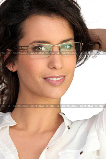 Portrait of woman with sunglasses. Стоковое фото, агентство Ingram Publishing / Фотобанк Лори