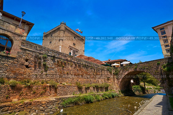 Potes river Quiviesa Deva a Cantabria village of Spain. Стоковое фото, агентство Ingram Publishing / Фотобанк Лори